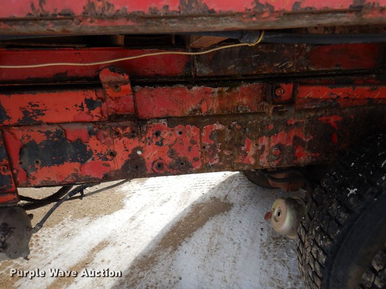 image for item AF9359 1976 White PT270  dump truck