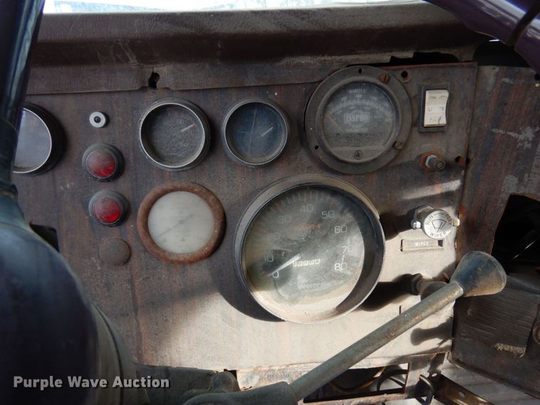 image for item AF9359 1976 White PT270  dump truck