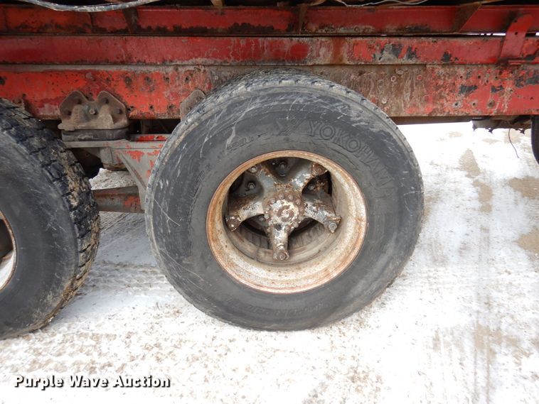 image for item AF9359 1976 White PT270  dump truck