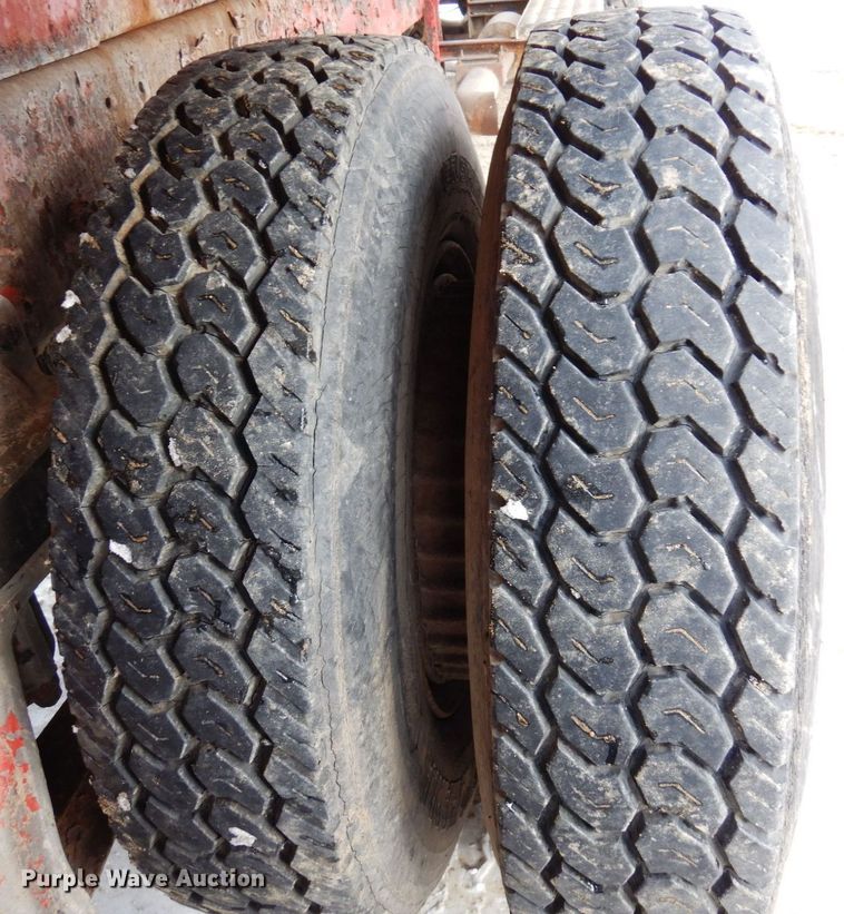 image for item AF9359 1976 White PT270  dump truck