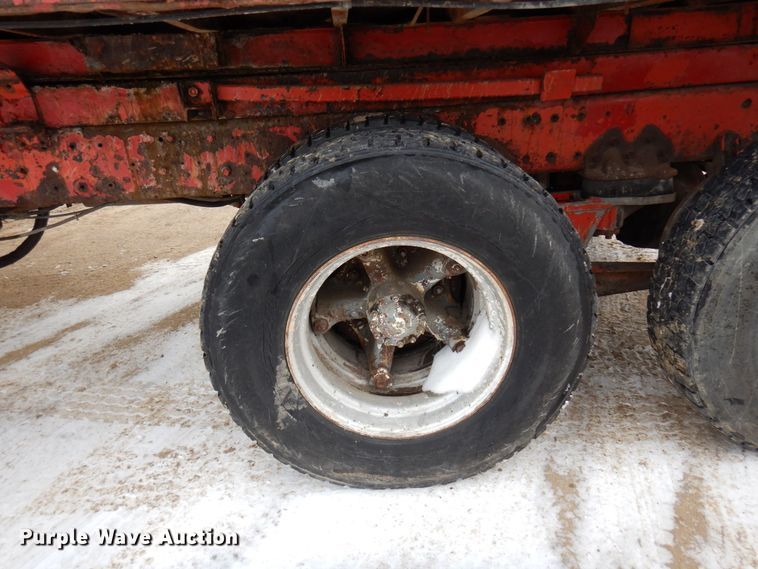image for item AF9359 1976 White PT270  dump truck