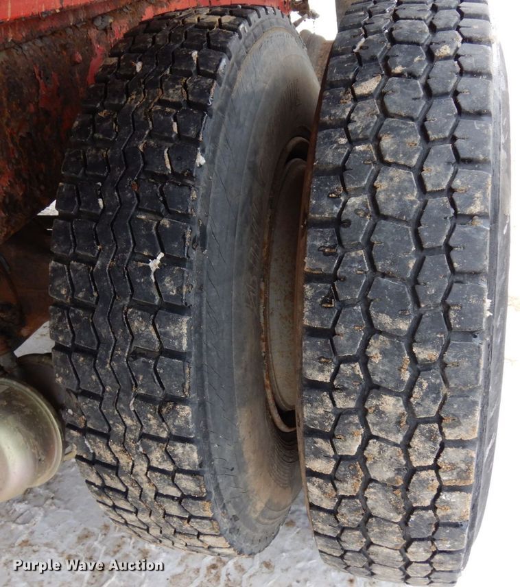 image for item AF9359 1976 White PT270  dump truck