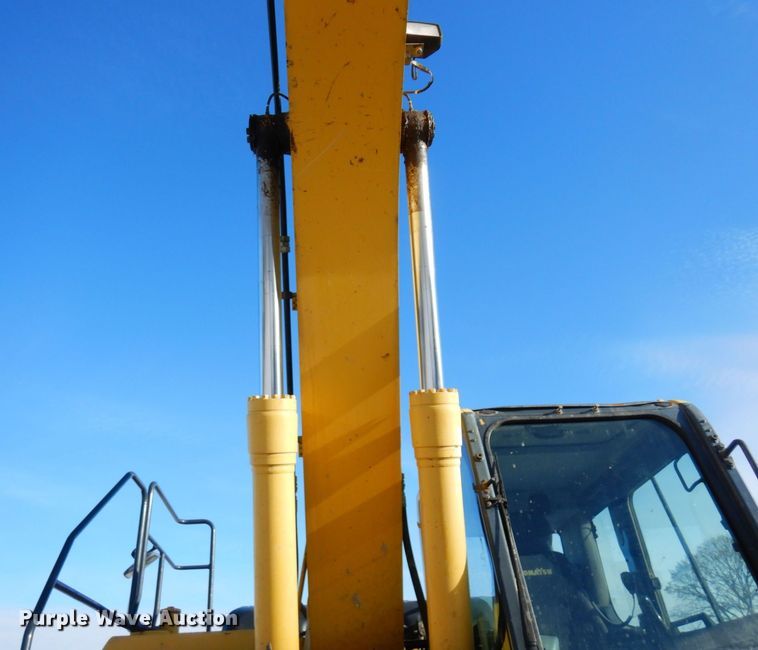 image for item AF9365 2014 Komatsu PC210LC-10  excavator