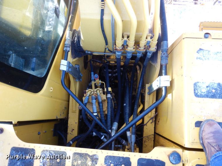 image for item AF9365 2014 Komatsu PC210LC-10  excavator