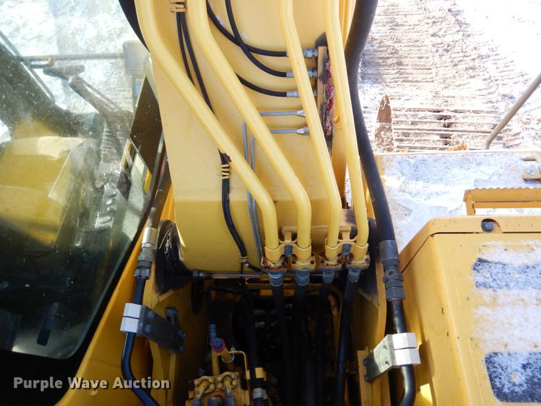 image for item AF9365 2014 Komatsu PC210LC-10  excavator