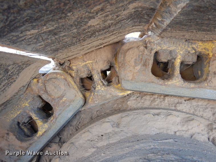 image for item AF9366 2014 Komatsu D61PX-23  dozer