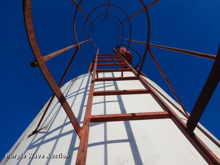 image for item AF9369 Asphalt silo