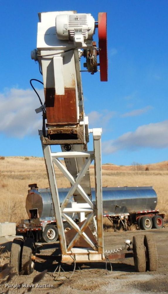 image for item AF9370 Asphalt drag slat conveyor