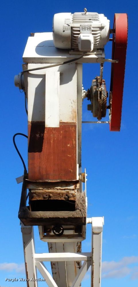 image for item AF9370 Asphalt drag slat conveyor