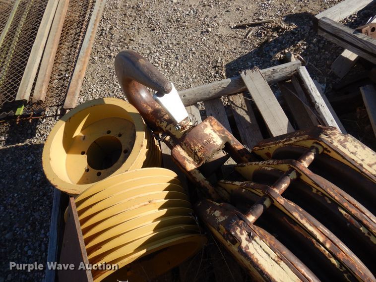 image for item AF9374 Mckissick  crane block and hook