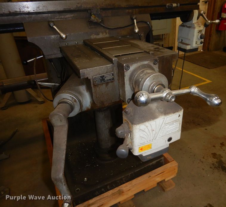 image for item AF9377 Enco  milling machine