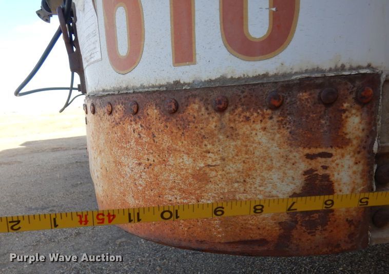 image for item AF9380 1984 Timpte TA136R  dry van trailer