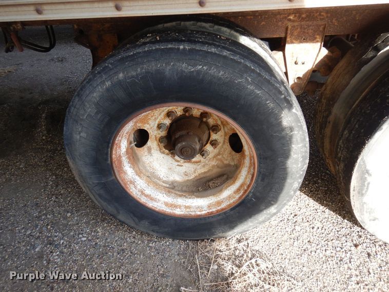 image for item AF9380 1984 Timpte TA136R  dry van trailer