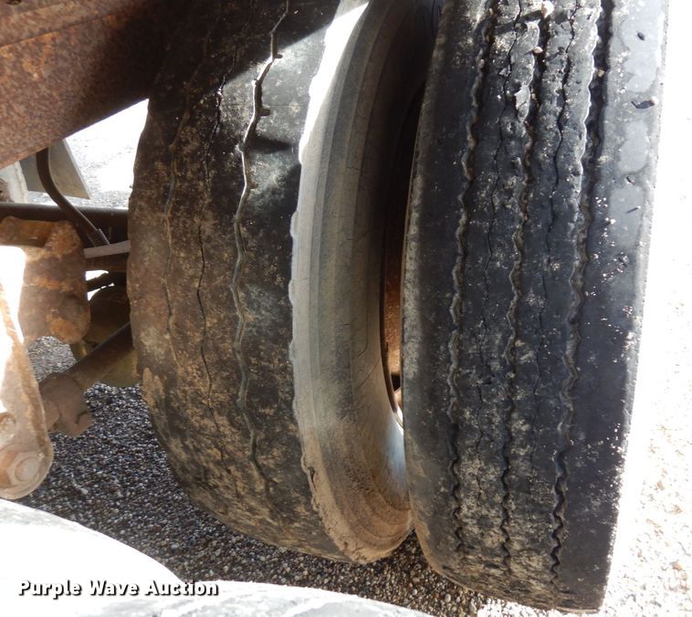 image for item AF9380 1984 Timpte TA136R  dry van trailer