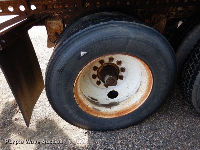 image for item AF9380 1984 Timpte TA136R  dry van trailer