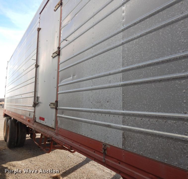 image for item AF9384 1977 Utility  dry van trailer