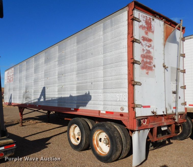 image for item AF9384 1977 Utility  dry van trailer