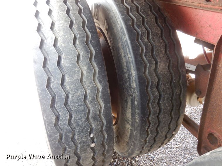 image for item AF9384 1977 Utility  dry van trailer