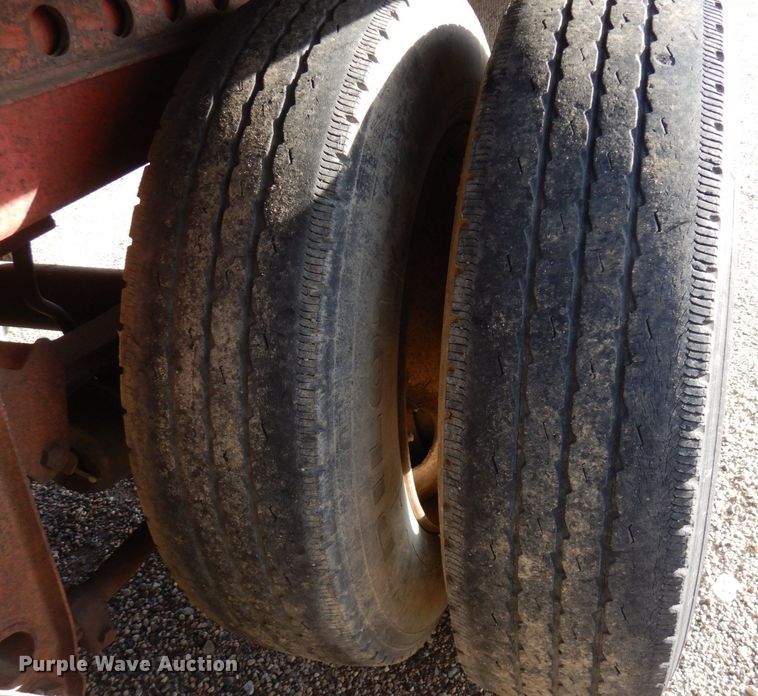 image for item AF9384 1977 Utility  dry van trailer