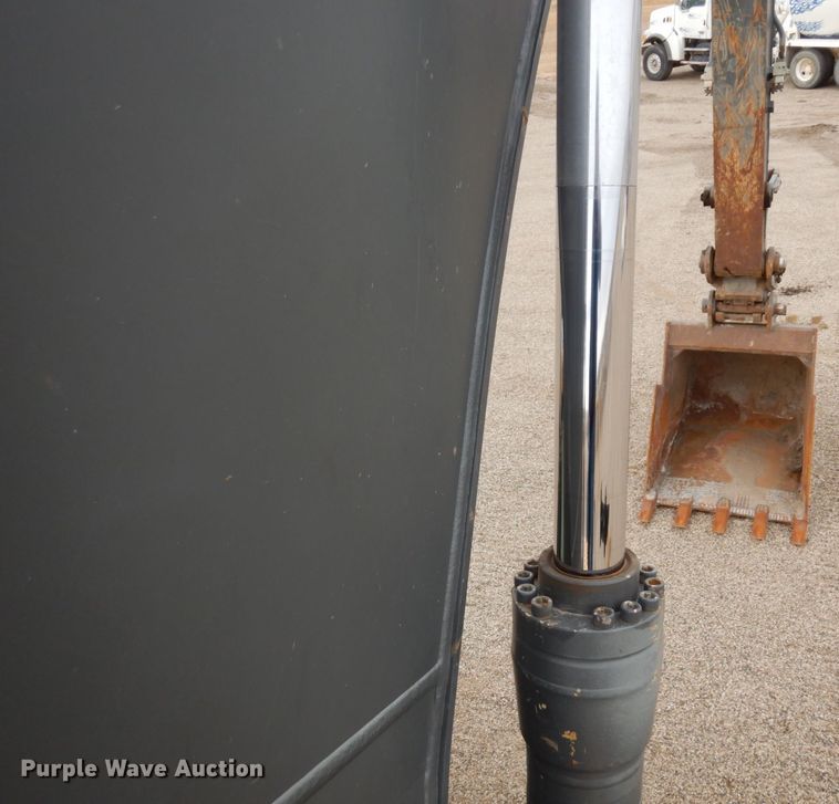 image for item AF9401 2012 Volvo EC220DL  excavator