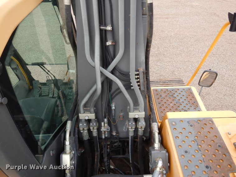 image for item AF9401 2012 Volvo EC220DL  excavator