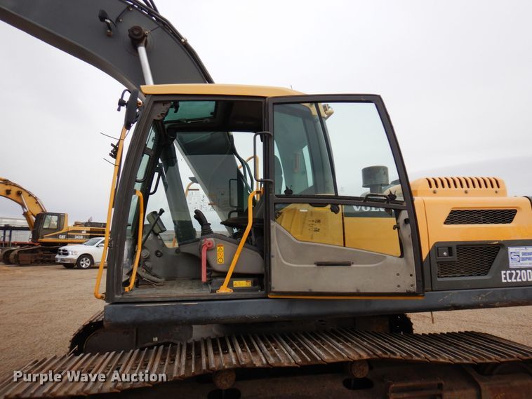 image for item AF9401 2012 Volvo EC220DL  excavator