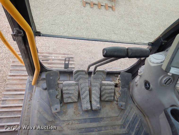 image for item AF9401 2012 Volvo EC220DL  excavator