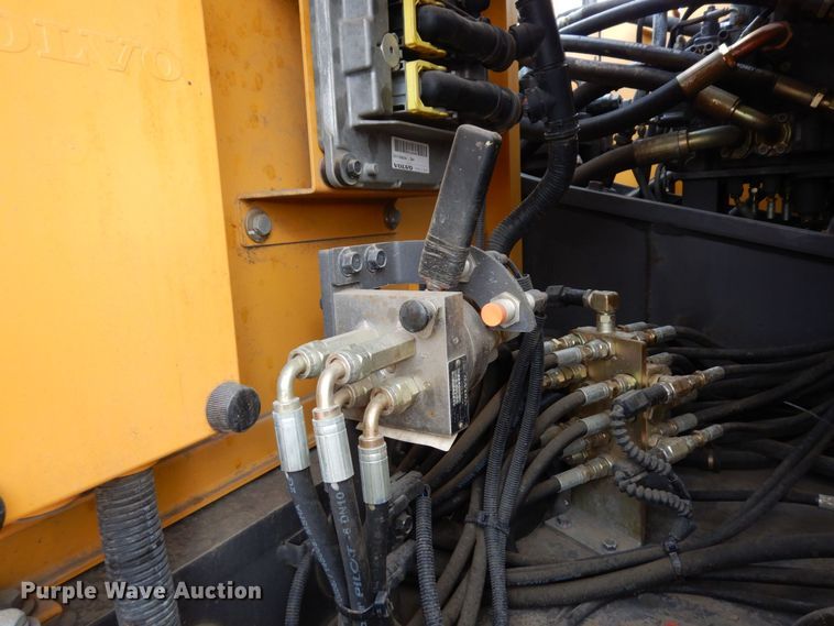 image for item AF9401 2012 Volvo EC220DL  excavator