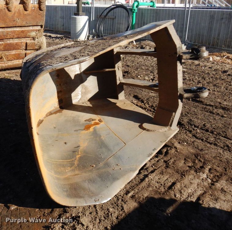 image for item AF9402 EBI  42"W sand bucket