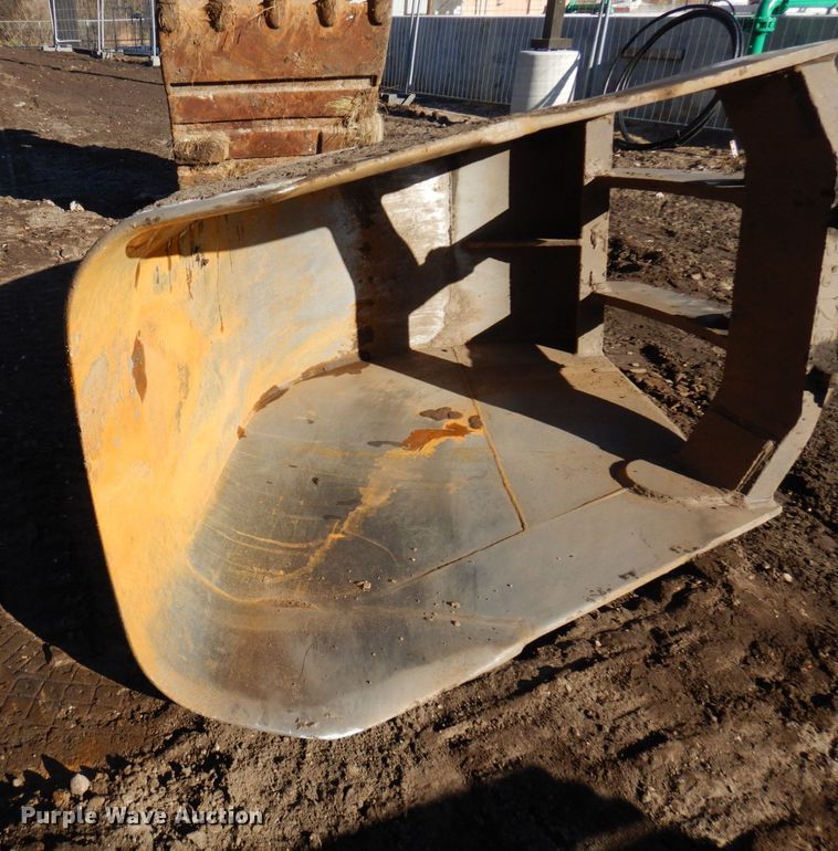 image for item AF9402 EBI  42"W sand bucket