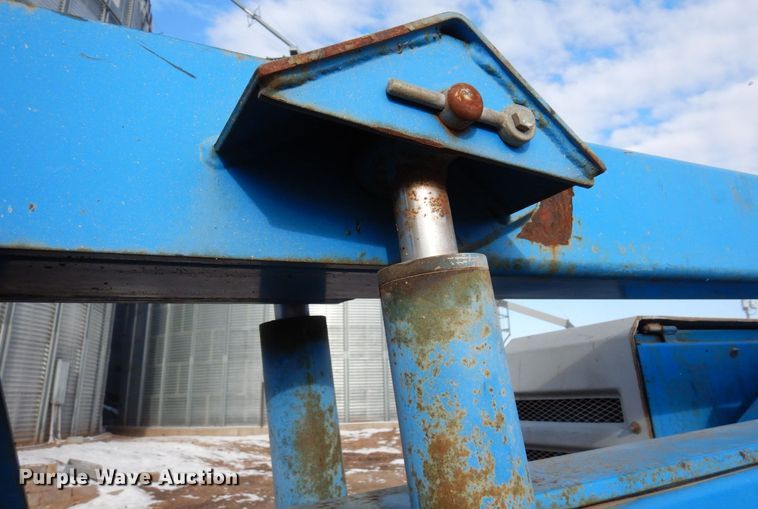 image for item AF9406 1992 Genie Z45-22  boom lift