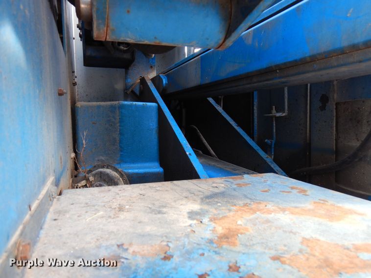 image for item AF9406 1992 Genie Z45-22  boom lift