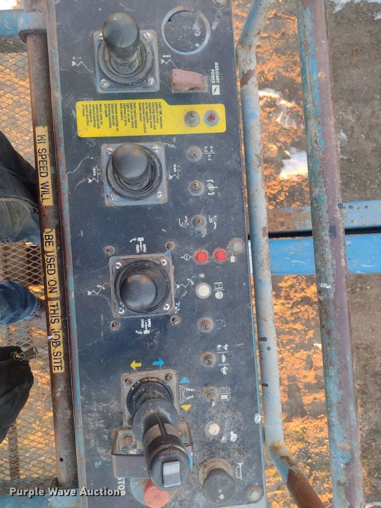 image for item AF9406 1992 Genie Z45-22  boom lift