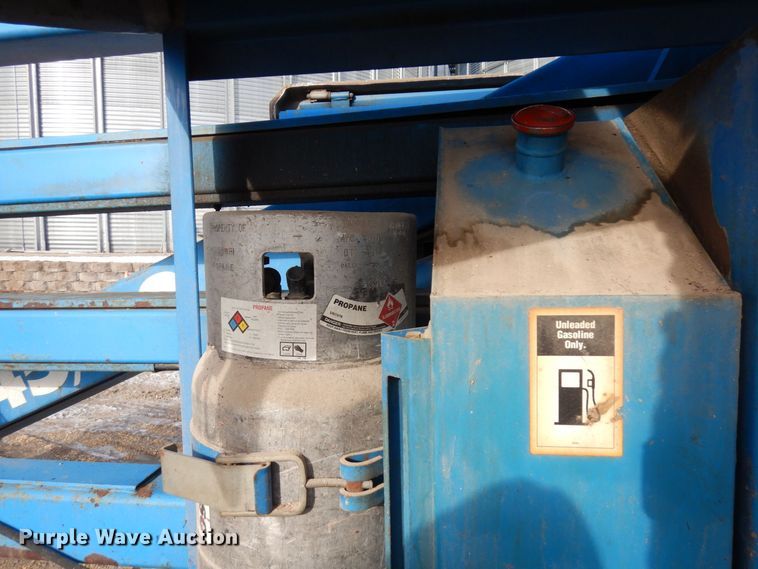 image for item AF9406 1992 Genie Z45-22  boom lift