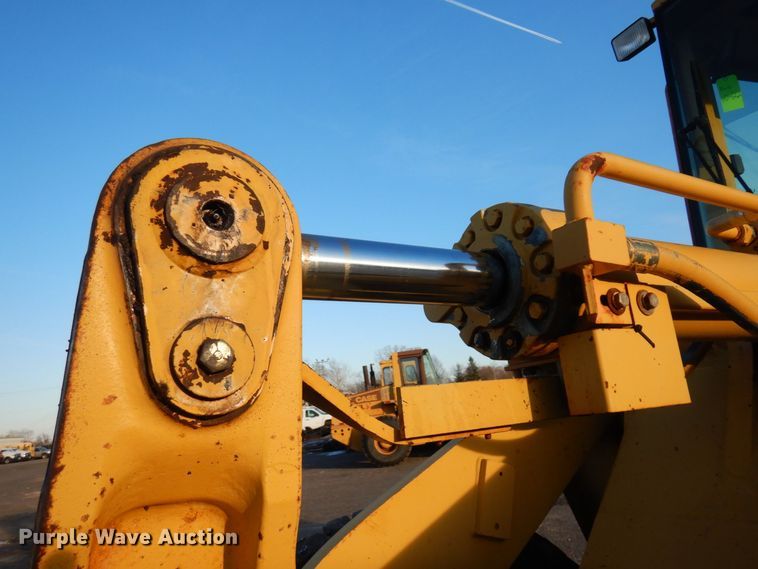 1992-case-621zf-wheel-loader-in-minneapolis-mn-item-af9407-sold