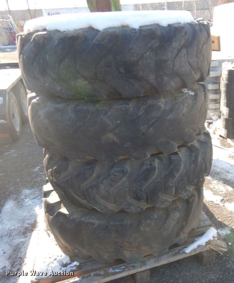 image for item AF9424 (4) 13.00-24 tires and wheels