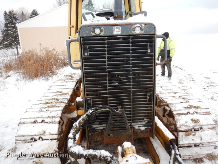 image for item AF9430 2001 John Deere 550H LGP  dozer