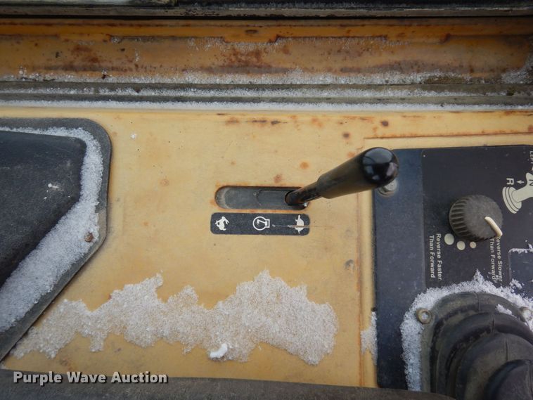 image for item AF9430 2001 John Deere 550H LGP  dozer