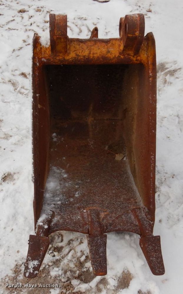 image for item AF9431 17"W excavator bucket