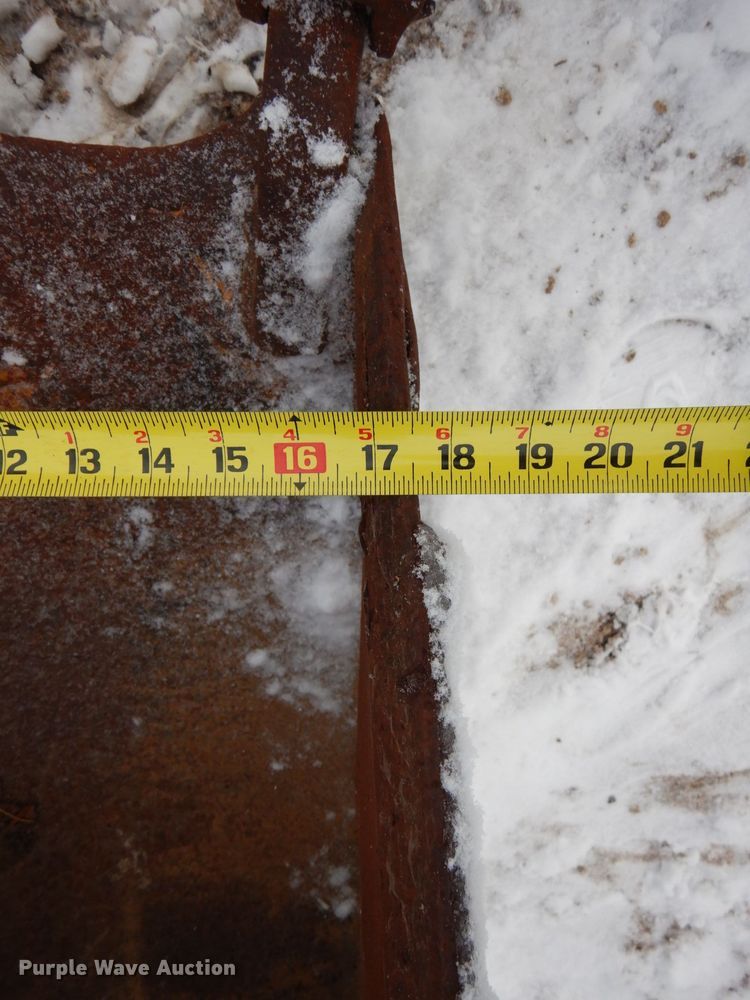 image for item AF9431 17"W excavator bucket