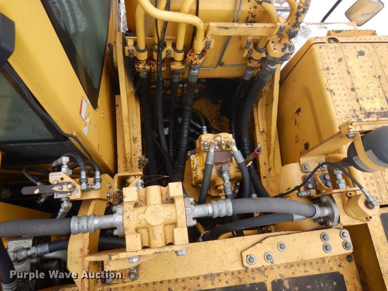 image for item AF9437 2013 Komatsu PC490LC-10  excavator