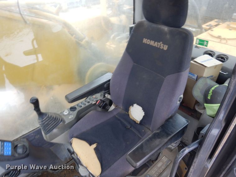 image for item AF9437 2013 Komatsu PC490LC-10  excavator