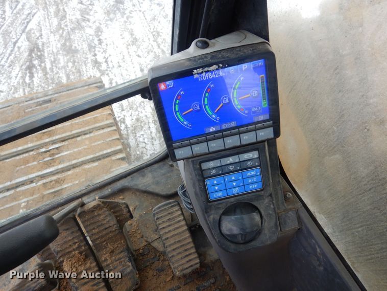 image for item AF9437 2013 Komatsu PC490LC-10  excavator