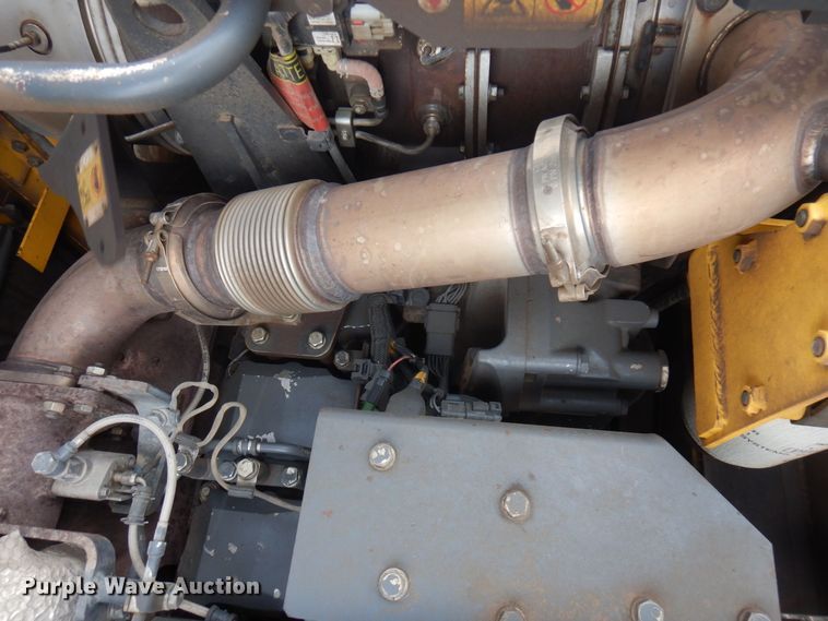 image for item AF9437 2013 Komatsu PC490LC-10  excavator