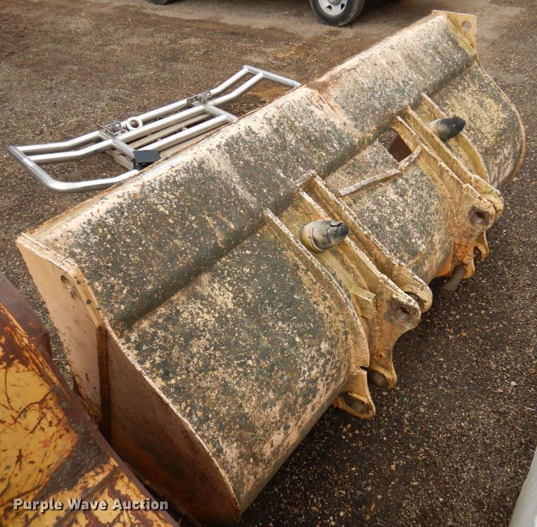 image for item AF9452 102" W wheel loader bucket