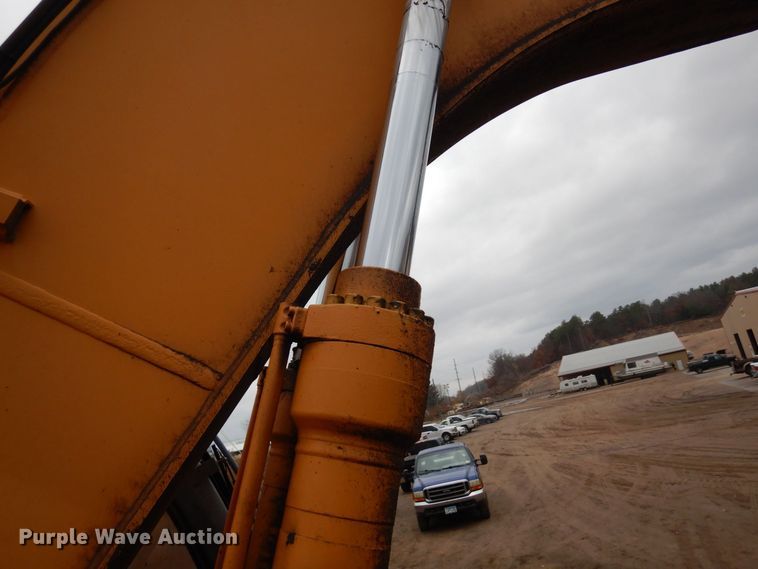 image for item AF9458 2003 Case CX290  excavator