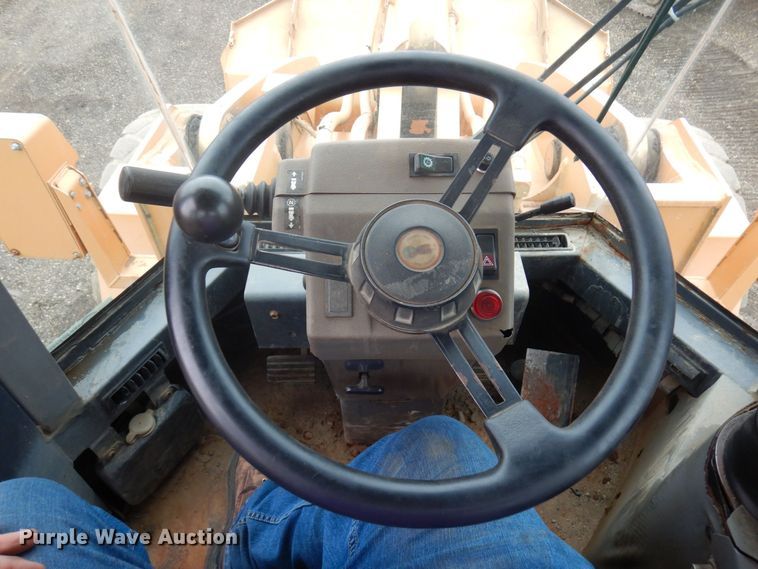 image for item AF9460 1998 Case 821B  wheel loader