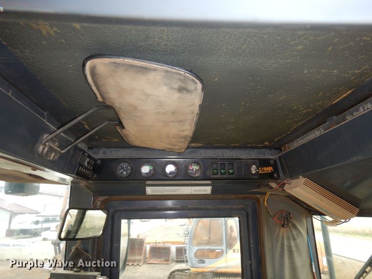 image for item AF9460 1998 Case 821B  wheel loader