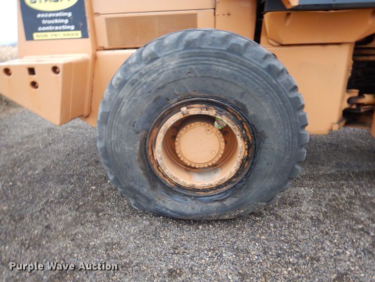 image for item AF9460 1998 Case 821B  wheel loader