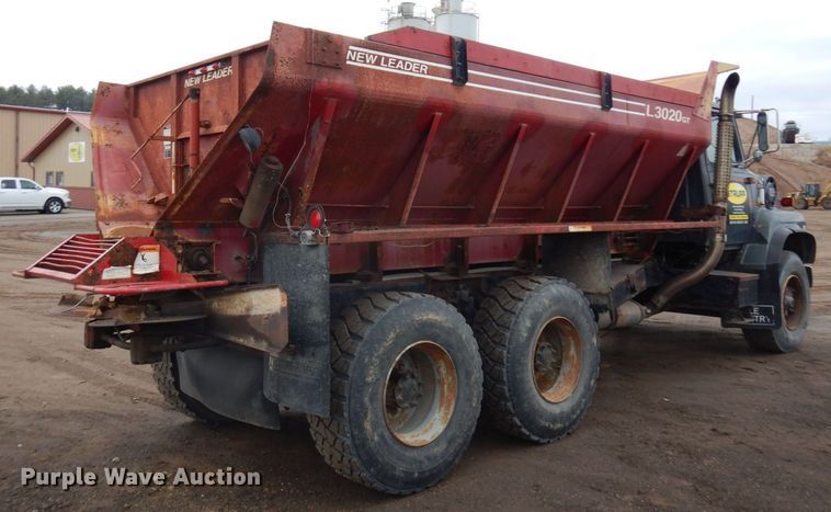 image for item AF9465 1979 Ford 9000  dump truck